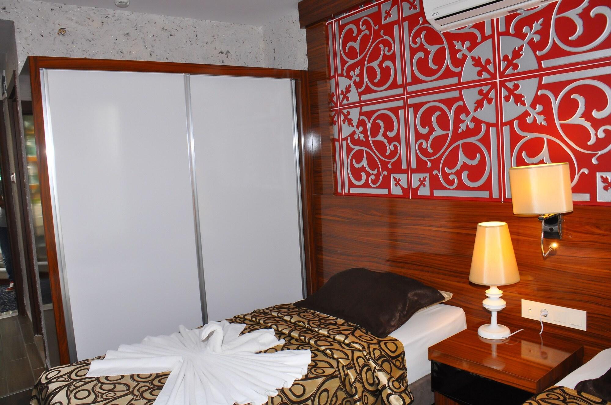 אלאניה Grand Bayar Beach Hotel מראה חיצוני תמונה