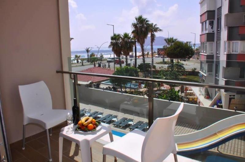 אלאניה Grand Bayar Beach Hotel מראה חיצוני תמונה