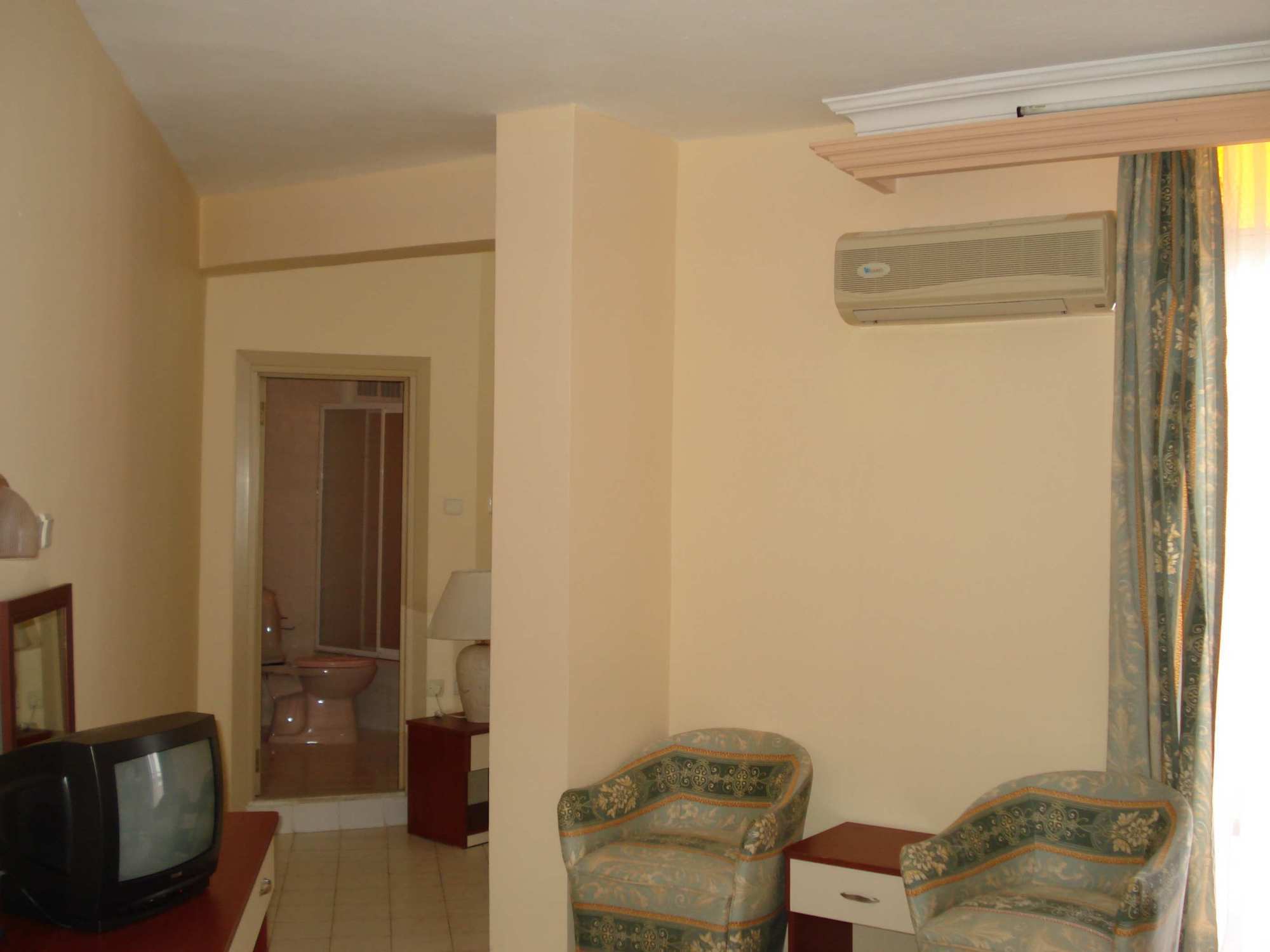 אלאניה Grand Bayar Beach Hotel מראה חיצוני תמונה