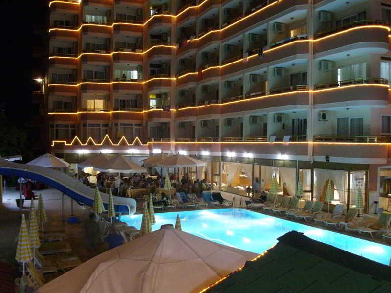 אלאניה Grand Bayar Beach Hotel מראה חיצוני תמונה