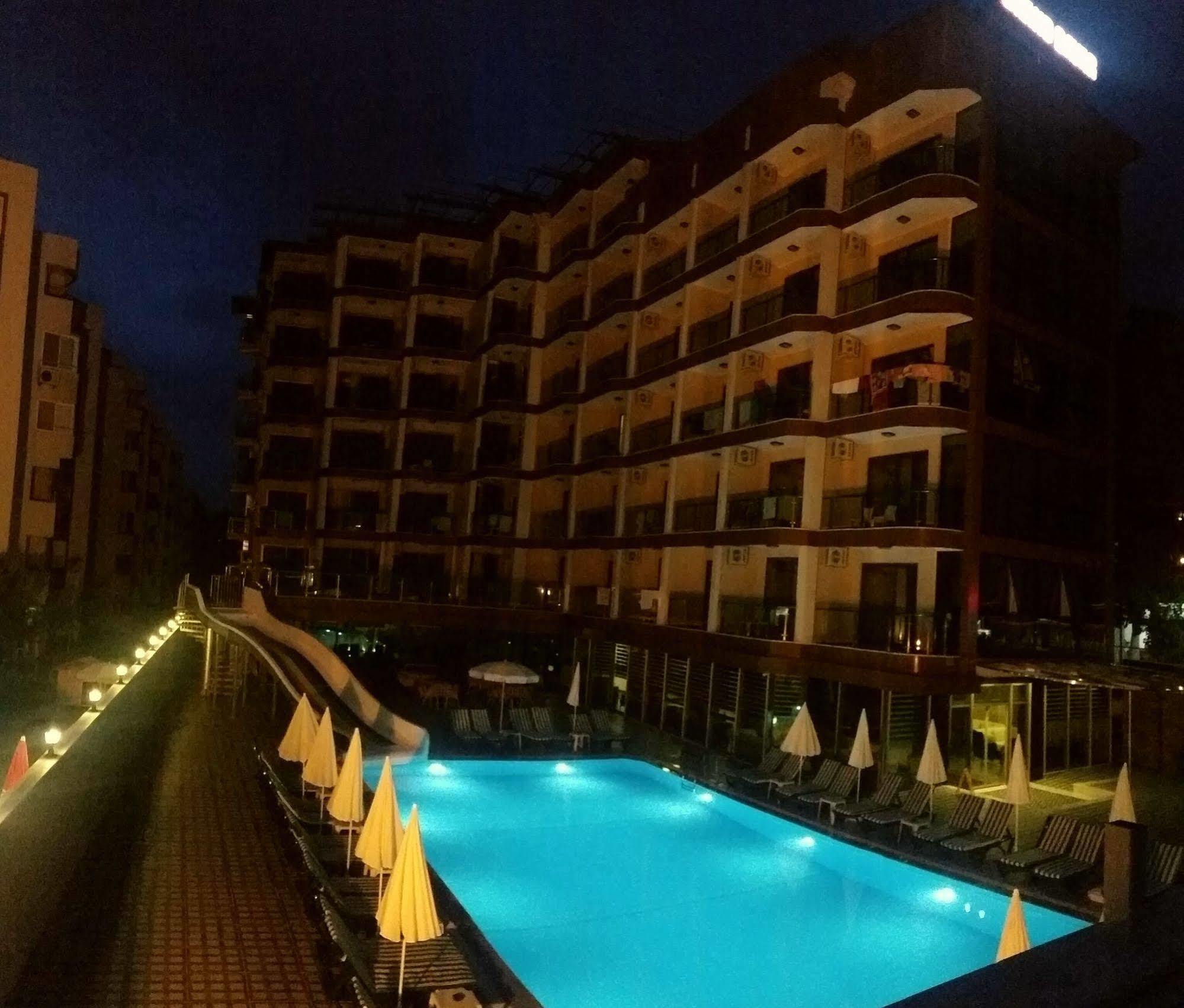 אלאניה Grand Bayar Beach Hotel מראה חיצוני תמונה