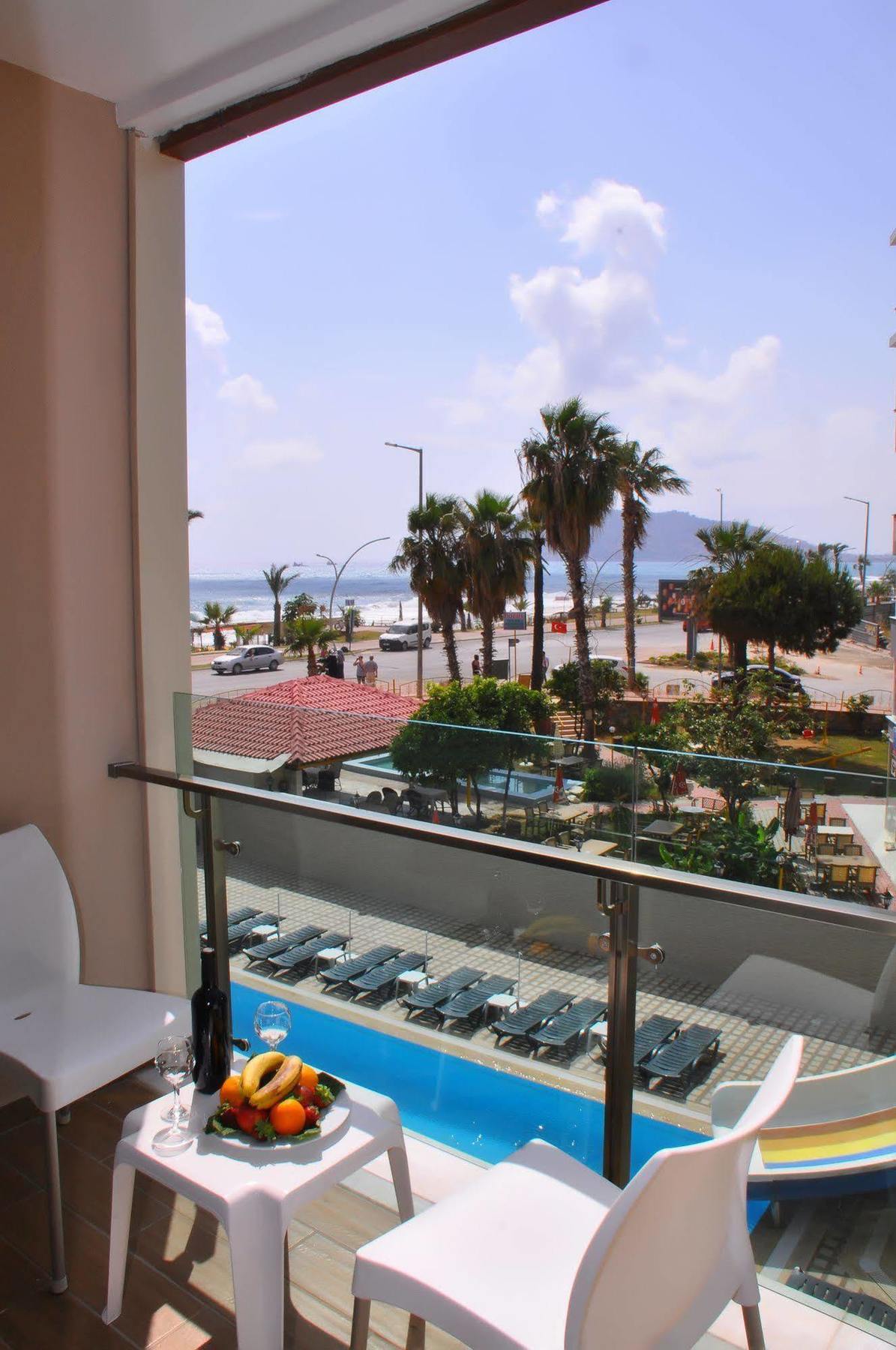 אלאניה Grand Bayar Beach Hotel מראה חיצוני תמונה