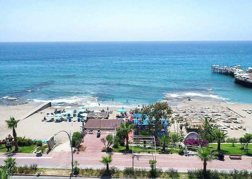 אלאניה Grand Bayar Beach Hotel מראה חיצוני תמונה