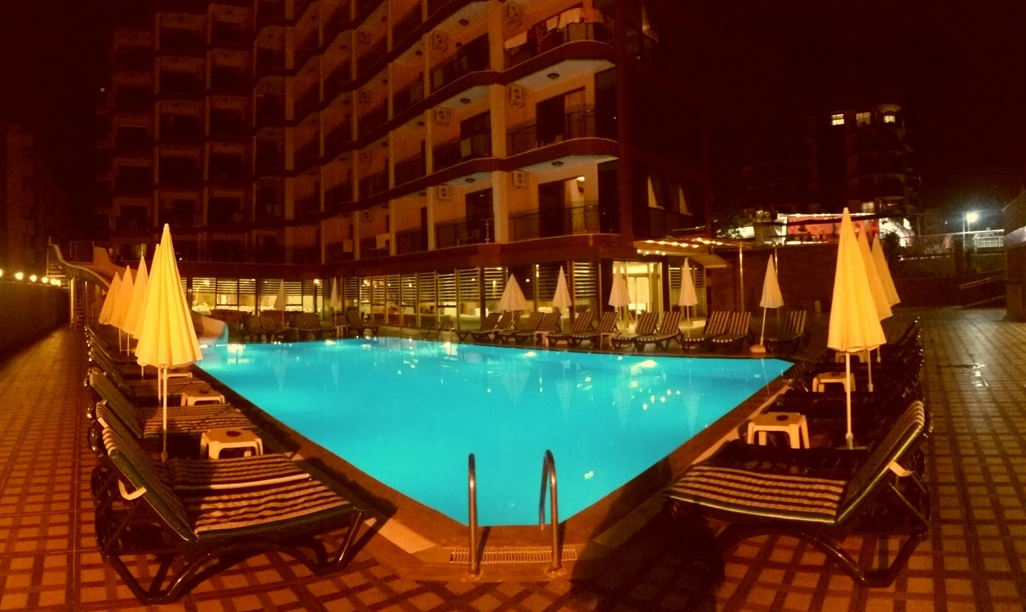 אלאניה Grand Bayar Beach Hotel מראה חיצוני תמונה