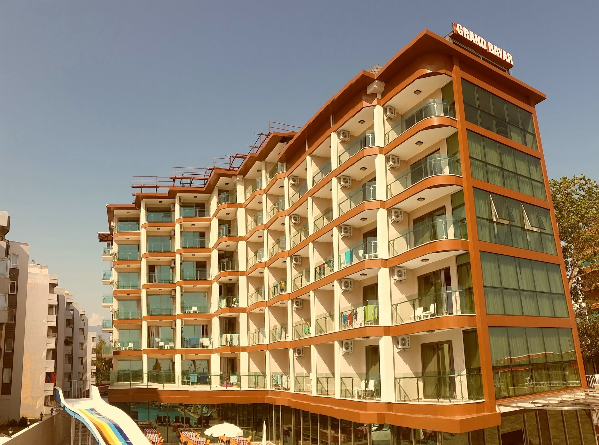 אלאניה Grand Bayar Beach Hotel מראה חיצוני תמונה